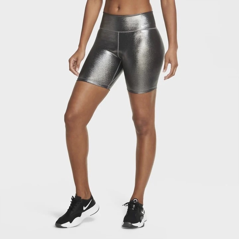 NIKE ONE WOMENS ICON CLASH SHORT. Size XS